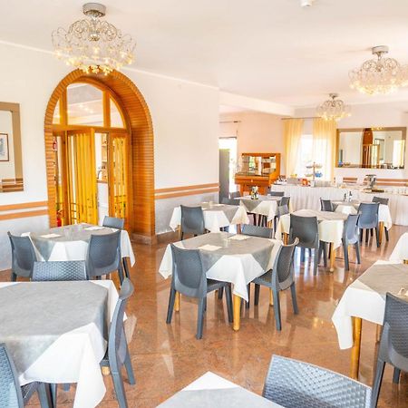 Hotel Bella Peschiera 페스키에라델가르다 외부 사진