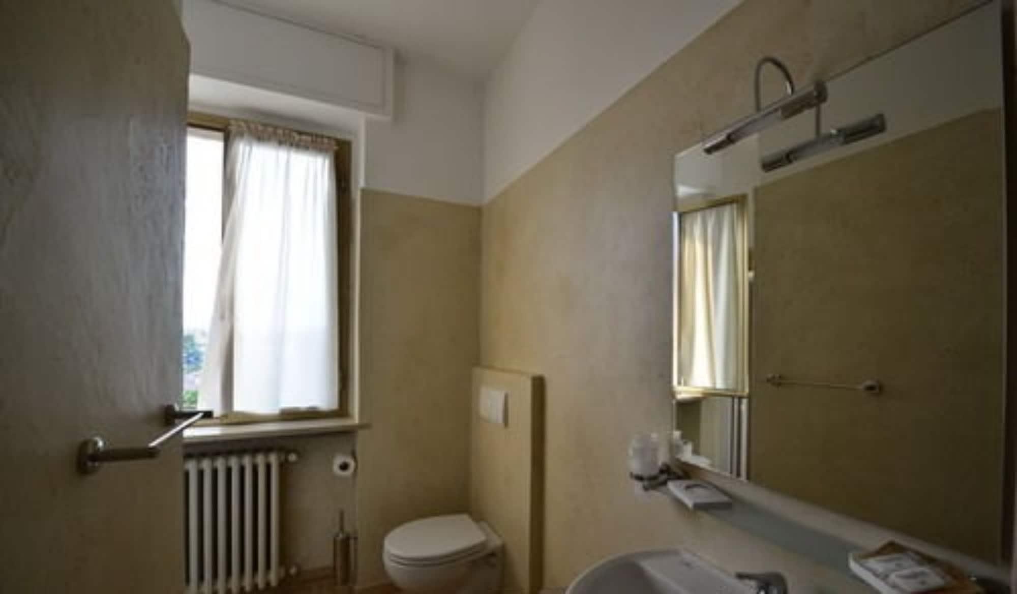 Hotel Bella Peschiera 페스키에라델가르다 외부 사진