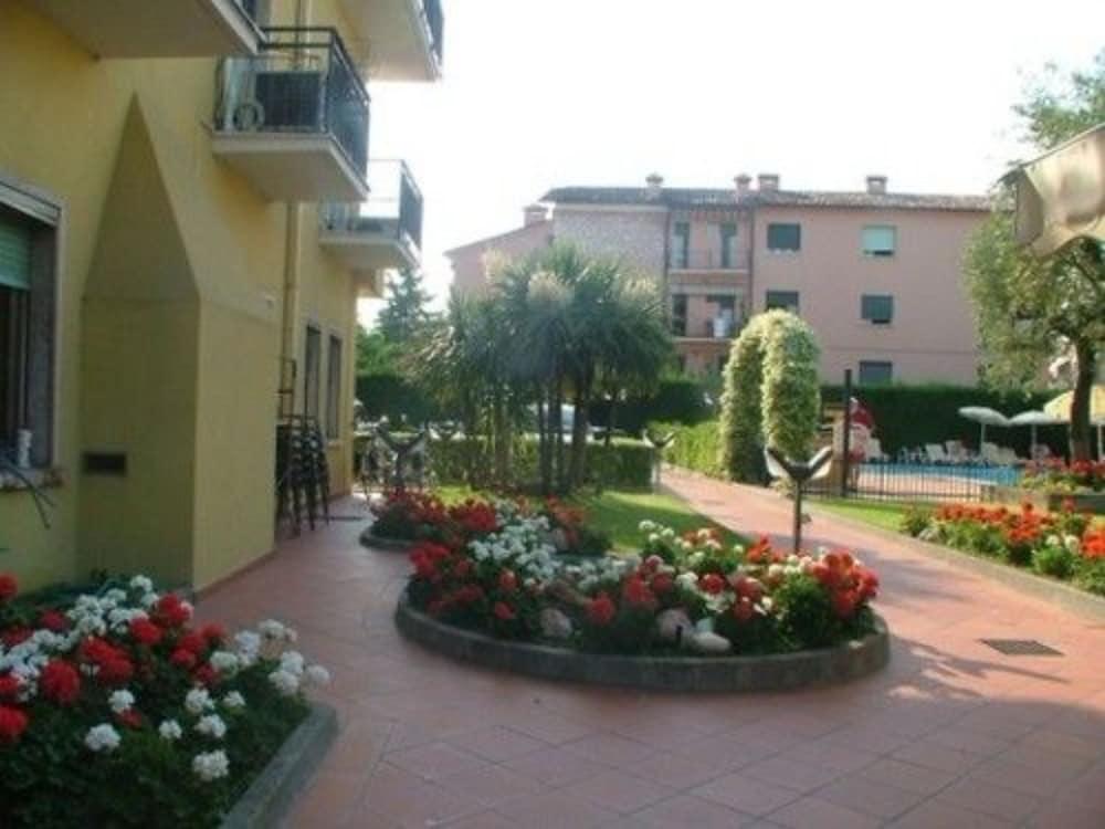 Hotel Bella Peschiera 페스키에라델가르다 외부 사진