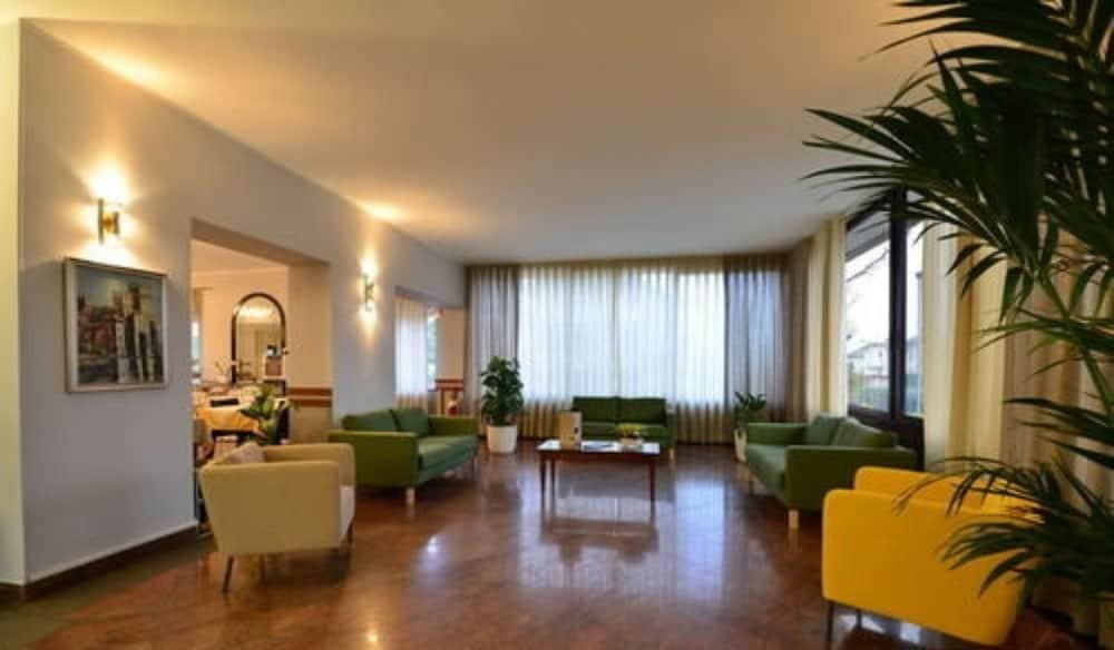 Hotel Bella Peschiera 페스키에라델가르다 외부 사진