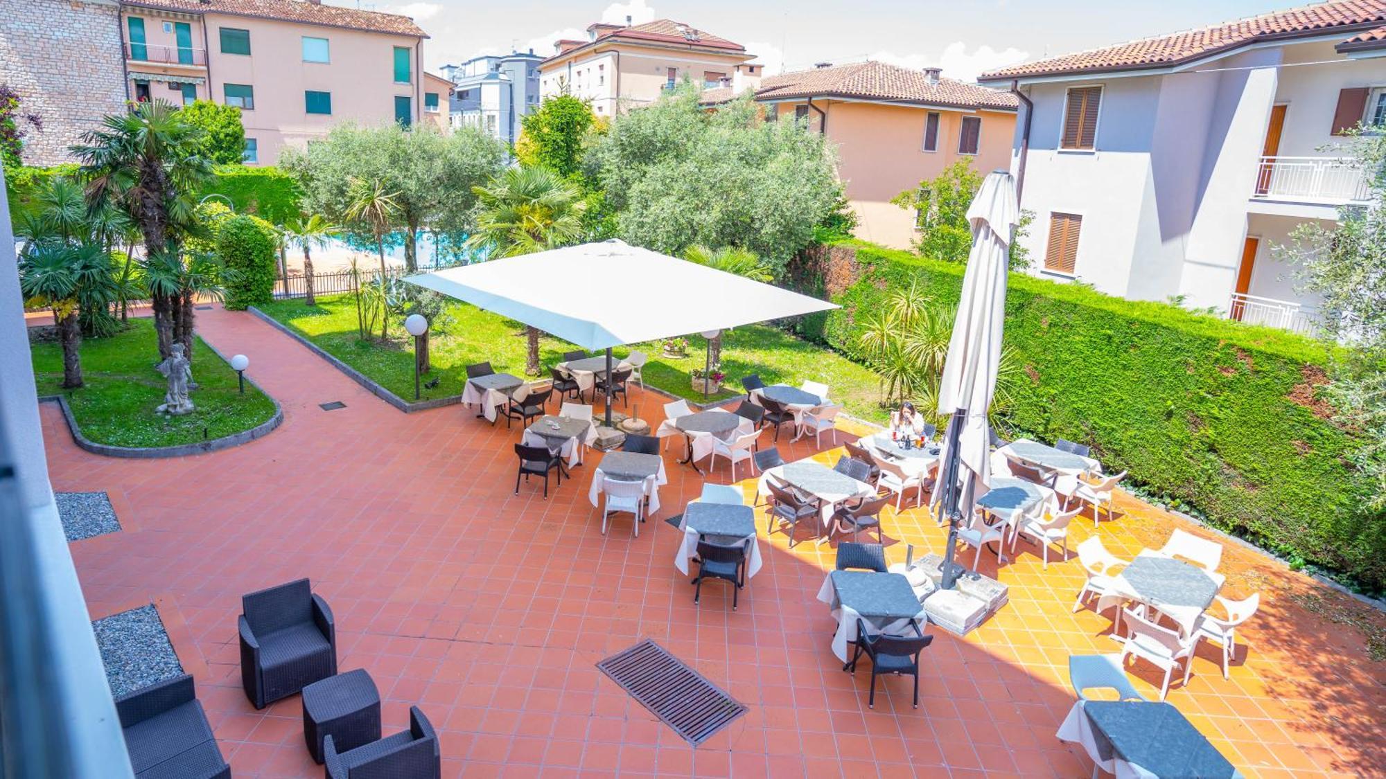 Hotel Bella Peschiera 페스키에라델가르다 외부 사진