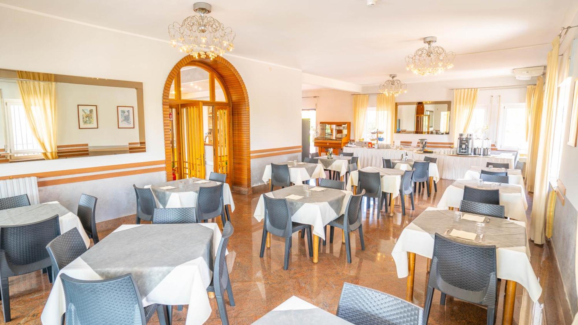 Hotel Bella Peschiera 페스키에라델가르다 외부 사진