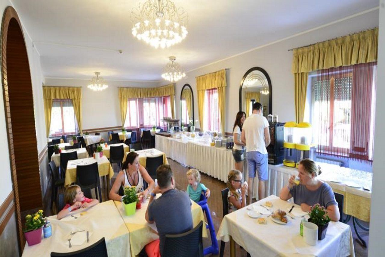 Hotel Bella Peschiera 페스키에라델가르다 외부 사진